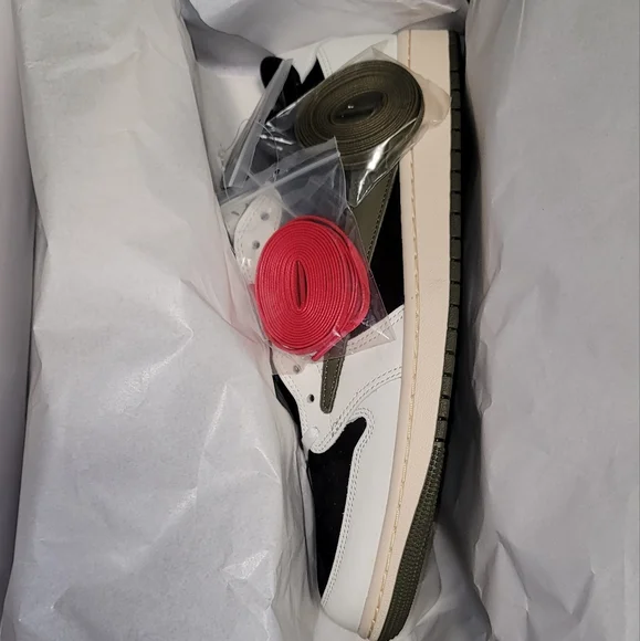 Jordan 1 Low x Travis Scott Medium Olive